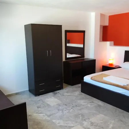 Aparthotel Manos 2*