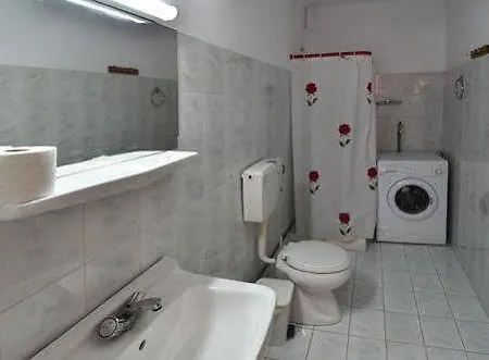 Manos 2* Agios Nikolaos
