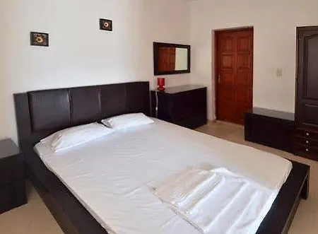 Aparthotel Manos Agios Nikolaos