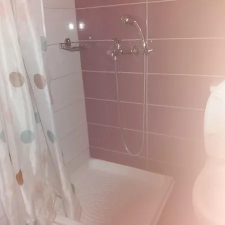 Manos Aparthotel